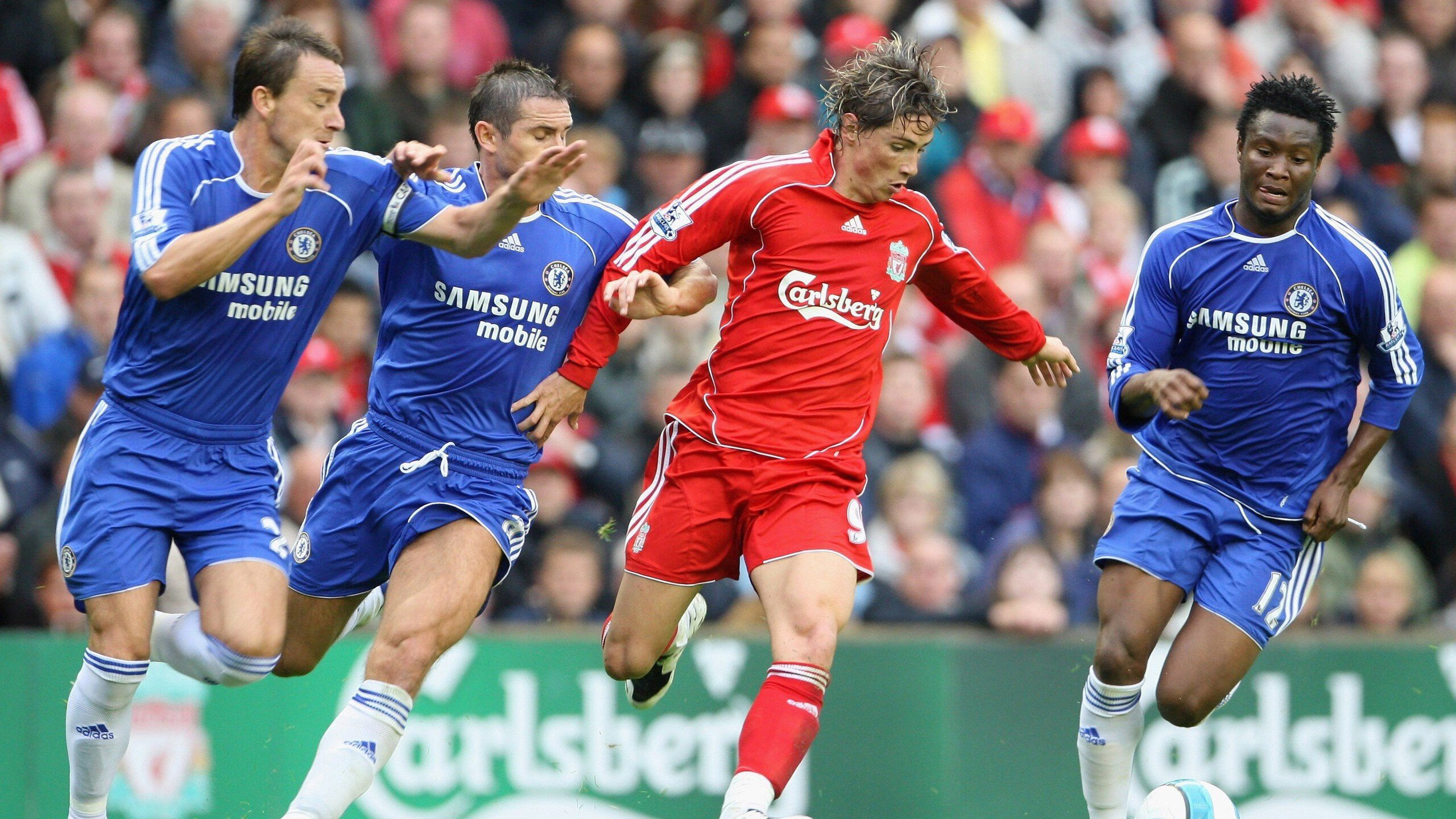 AYX SPORTS-世界目光聚焦在欧洲足球舞台上，激战即将上演，世界目光聚焦在欧洲足球舞台上,激战即将上演